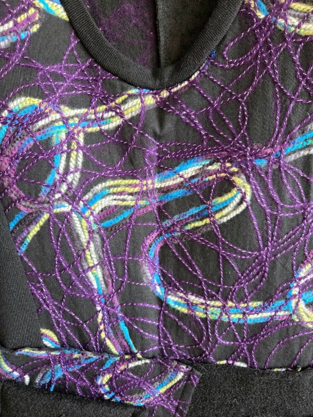 Papillon black/purple chain link pattern fabric tunic with asymmetric hem - Picture 4 of 12